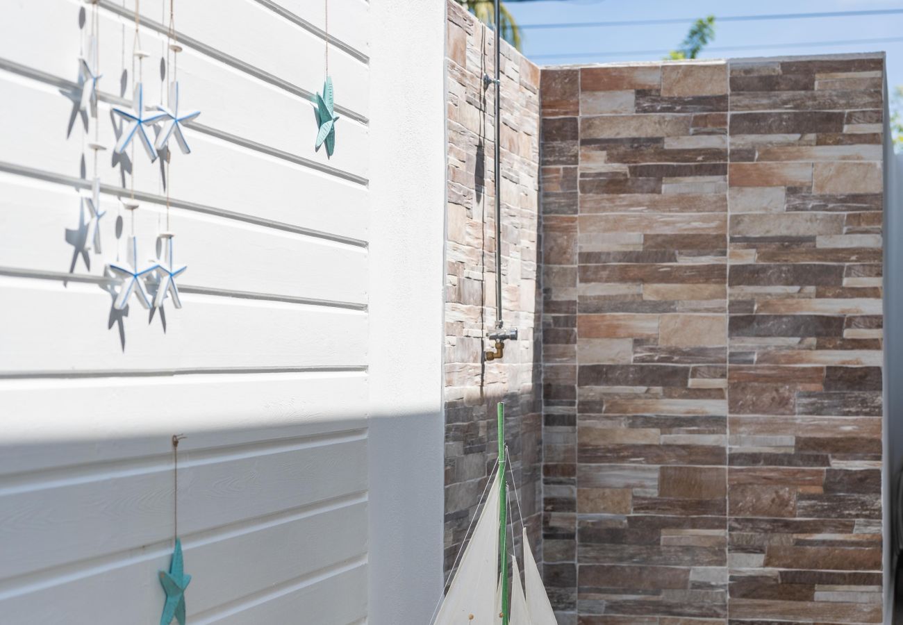 Bungalow à Saint-François - Bungalow Ama cozy à 20m de la plage