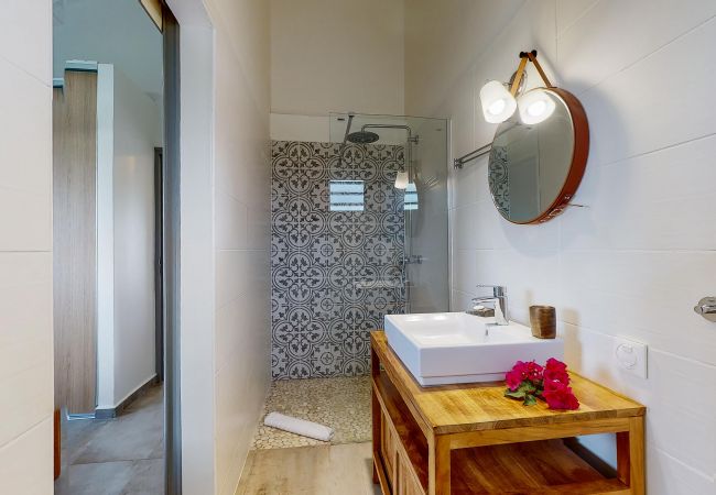 Villa in Sainte-Rose - GREEN CANE Villa in Sainte-Rose - GREEN CANE