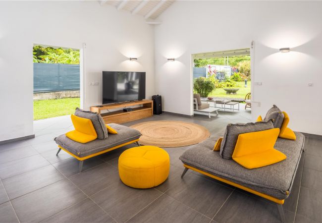 Villa in Gourbeyre - La Girafe Bleue Villa in Gourbeyre - La Girafe Bleue