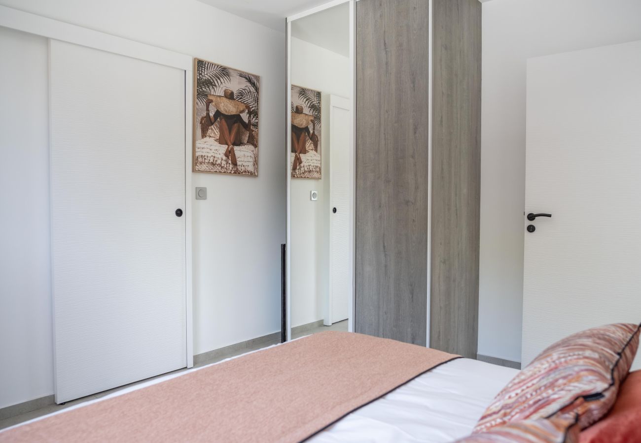 Bungalow in Saint-François - Bungalow ITA cozy à 20m de la plage